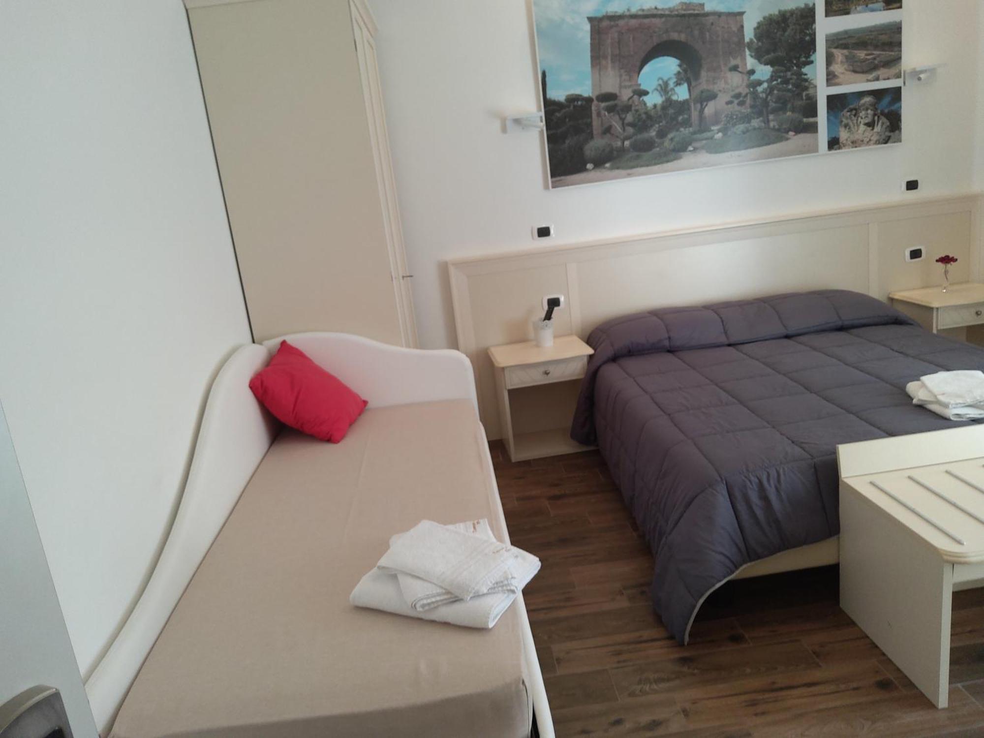 Domus Al Corso Con Servizio B&B Canosa di Puglia Exterior photo