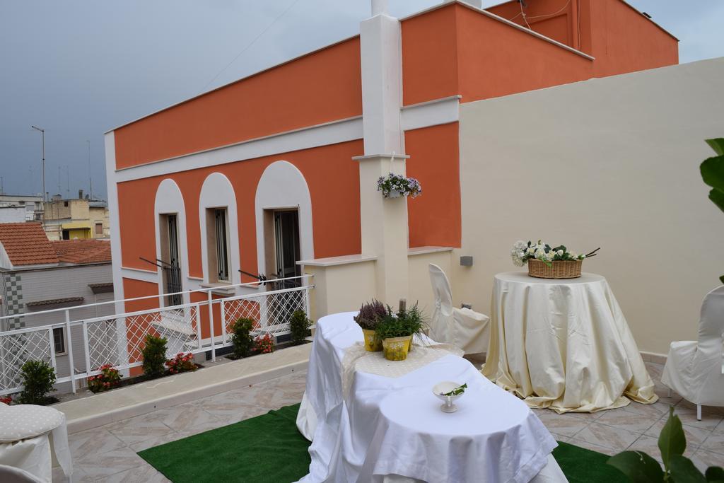 Domus Al Corso Con Servizio B&B Canosa di Puglia Exterior photo